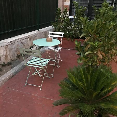 Domus Vesuvio Bed & Breakfast San Giorgio a Cremano Eksteriør bilde